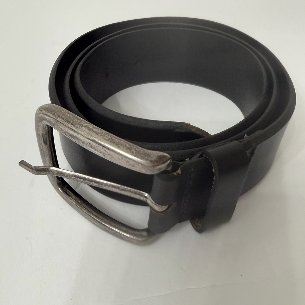 L.L. Bean Black Leather Men's Belt with Silver Buckle Size 40